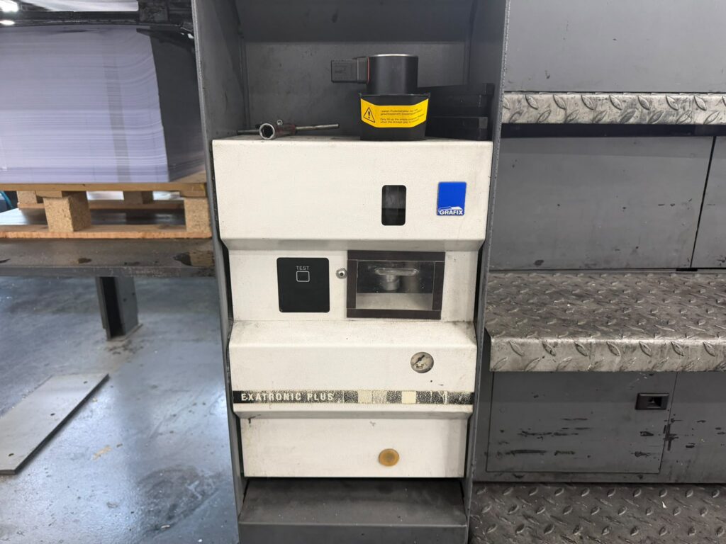 Heidelberg SM 102-2P - Detail View 6